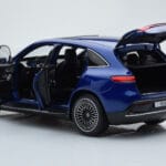 Mercedes EQC 400 Brilliant Zils NZG 1:18 - image 7 of 8
