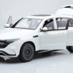 Mercedes EQC 400 Diamond Balts NZG 1:18 - image 2 of 8