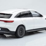 Mercedes EQC 400 Diamond Balts NZG 1:18 - image 3 of 8