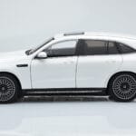 Mercedes EQC 400 Diamond Balts NZG 1:18 - image 4 of 8