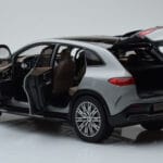Mercedes EQE SUV X294 AMG Line Alpine Pelēks NZG 1:18 - image 5 of 8