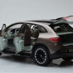 Mercedes EQE SUV X294 AMG Line Velvet Brūns NZG 1:18 - image 5 of 8