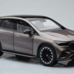 Mercedes EQE SUV X294 AMG Line Velvet Brūns NZG 1:18 - image 6 of 8