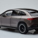 Mercedes EQE SUV X294 AMG Line Velvet Brūns NZG 1:18 - image 7 of 8