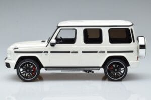 Mercedes AMG G63 W463 Balts GT Spirit 1:18 KJ038 Metāls — attēls 3 no 6