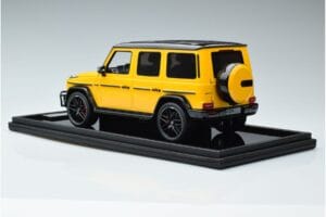 Mercedes AMG G63 W463 Dzeltens MotorHelix 1:18 MH018-Y Sveķi — attēls 5 no 7