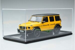 Mercedes AMG G63 W463 Dzeltens MotorHelix 1:18 MH018-Y Sveķi — attēls 6 no 7
