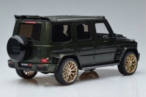 Mercedes G63 Brabus 700 Widestar W463 Zaļš GT Spirit 1:18 GT274 Sveķi — attēls 2 no 6