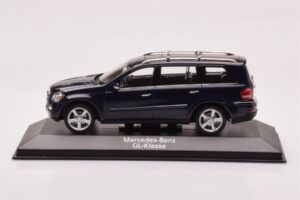 Mercedes GL X164 Tanzanite Zils Minichamps 1:43