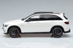 Mercedes GLC 63 AMG X253 Balts GT Spirit 1:18 B66965713 Sveķi — attēls 3 no 6