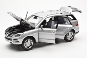 Mercedes M-Class W166 Iridium Sudrabs Metaliks Minichamps 1:18 B66960064 Metāls — attēls 2 no 8