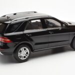 Mercedes M-Class W166 Obsidian Melns Metaliks Minichamps 1:18 - image 3 of 8