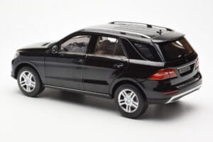 Mercedes M-Class W166 Obsidian Melns Metaliks Minichamps 1:18 B66960063 Metāls — attēls 7 no 8