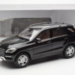 Mercedes M-Class W166 Obsidian Melns Metaliks Minichamps 1:18 - image 8 of 8