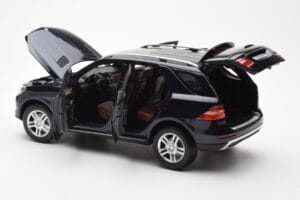 Mercedes M-Class W166 Tansanite Zils Metaliks Minichamps 1:18 B66960065 Metāls — attēls 5 no 8