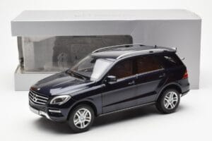 Mercedes M-Class W166 Tansanite Zils Metaliks Minichamps 1:18 B66960065 Metāls — attēls 8 no 8