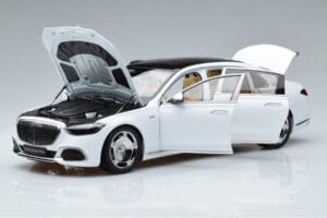 Mercedes Maybach S600 W222 V12 Biturbo Diamond Balts Almost Real 1:18 820116 Metāls — attēls 2 no 11