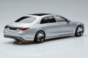 Mercedes Maybach S600 W222 V12 Biturbo Hightech Sudrabs Almost Real 1:18 820118 Metāls — attēls 3 no 12
