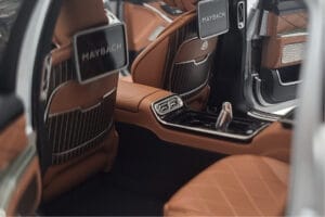 Mercedes Maybach S600 W222 V12 Biturbo Hightech Sudrabs Almost Real 1:18 820118 Metāls — attēls 9 no 12