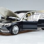 Mercedes Maybach S650 X222 Sudraba Zils Norev 1:18 B66960615 Metāls - image 2 of 7