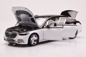 Mercedes Maybach S680 W223 Obsidian Melns Diamond Balts Almost Real 1:18 820121 Metāls — attēls 2 no 7