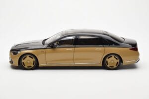 Mercedes Maybach S680 W223 Obsidian Melns Sand Almost Real 1:18 820124 Metāls — attēls 4 no 7