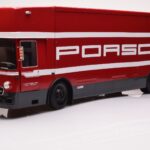 Mercedes O317 Porsche Transporter Sarkans CMR 1:18