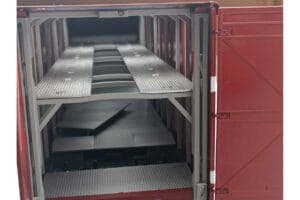 Mercedes O317 Porsche Transporter Sarkans CMR 1:18 CMR149 Metāls — attēls 5 no 12
