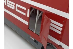 Mercedes O317 Porsche Transporter Sarkans CMR 1:18 CMR149 Metāls — attēls 10 no 12