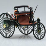 Mercedes Patent Motorwagen Zaļš Norev 1:18 - image 4 of 6