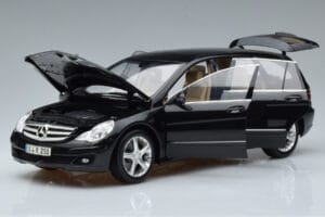 Mercedes R-Class W251 Obsidian Melns Minichamps 1:18 B66962325 Metāls — attēls 2 no 7