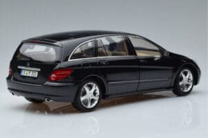 Mercedes R-Class W251 Obsidian Melns Minichamps 1:18 B66962325 Metāls — attēls 3 no 7