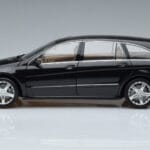 Mercedes R-Class W251 Obsidian Melns Minichamps 1:18 B66962325 Metāls - image 4 of 7
