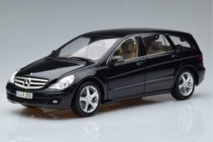 Mercedes R-Class W251 Obsidian Melns Minichamps 1:18 B66962325 Metāls