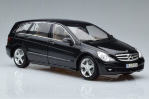 Mercedes R-Class W251 Obsidian Melns Minichamps 1:18 B66962325 Metāls — attēls 5 no 7