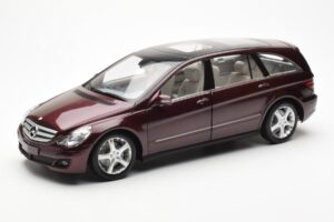 Mercedes R-Class W251 Sarkans Metallic Minichamps 1:18