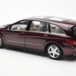 Mercedes R-Class W251 Sarkans Metallic Minichamps 1:18 - image 7 of 8