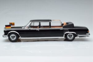 Mercedes 600 Pullman W100 Landaulet Queen Elizabeth II KK-Scale 1:18 KKDC181185 Metāls — attēls 3 no 6