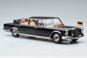 Mercedes 600 Pullman W100 Landaulet Queen Elizabeth II KK-Scale 1:18 KKDC181185 Metāls — attēls 4 no 6