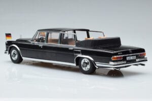Mercedes 600 Pullman W100 Landaulet Queen Elizabeth II KK-Scale 1:18 KKDC181185 Metāls — attēls 5 no 6