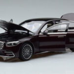 Mercedes S-Class W223 AMG Line Sarkans Norev 1:18 - image 2 of 8