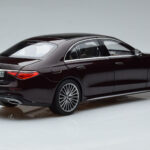 Mercedes S-Class W223 AMG Line Sarkans Norev 1:18 - image 3 of 8