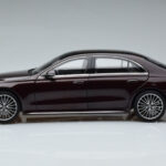 Mercedes S-Class W223 AMG Line Sarkans Norev 1:18 - image 5 of 8