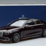 Mercedes S-Class W223 AMG Line Sarkans Norev 1:18 - image 8 of 8