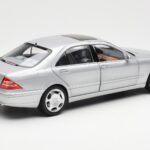 Mercedes S600 W220 Sudraba Metallic Norev 1:18 - image 3 of 8
