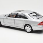 Mercedes S600 W220 Sudraba Metallic Norev 1:18 - image 7 of 8