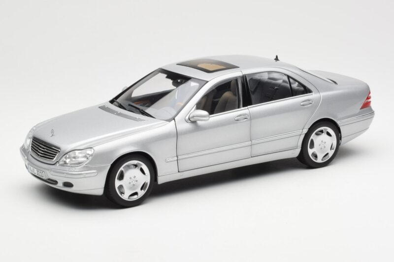 Mercedes S600 W220 Sudraba Metallic Norev 1:18