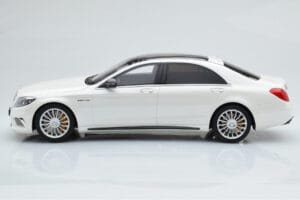 Mercedes AMG S65 W222 Balts GT Spirit 1:18 B66960371 Sveķi — attēls 3 no 8