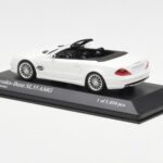 Mercedes SL 55 AMG R230 Balts Minichamps 1:43 - image 3 of 4