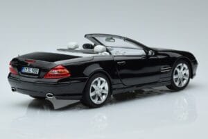 Mercedes SL500 R230 Melns Norev 1:18 183840 Metāls — attēls 3 no 8